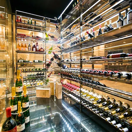 Spring Vulcano Hotell