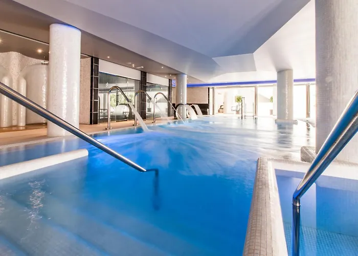 Spring Vulcano מלון