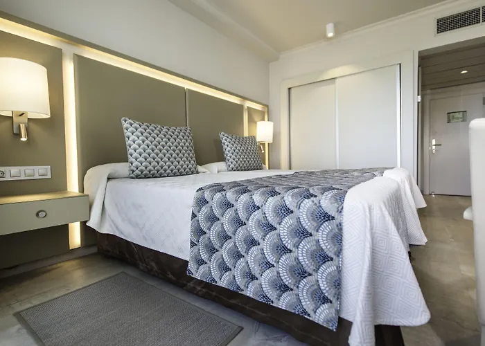 Spring Vulcano מלון 4*